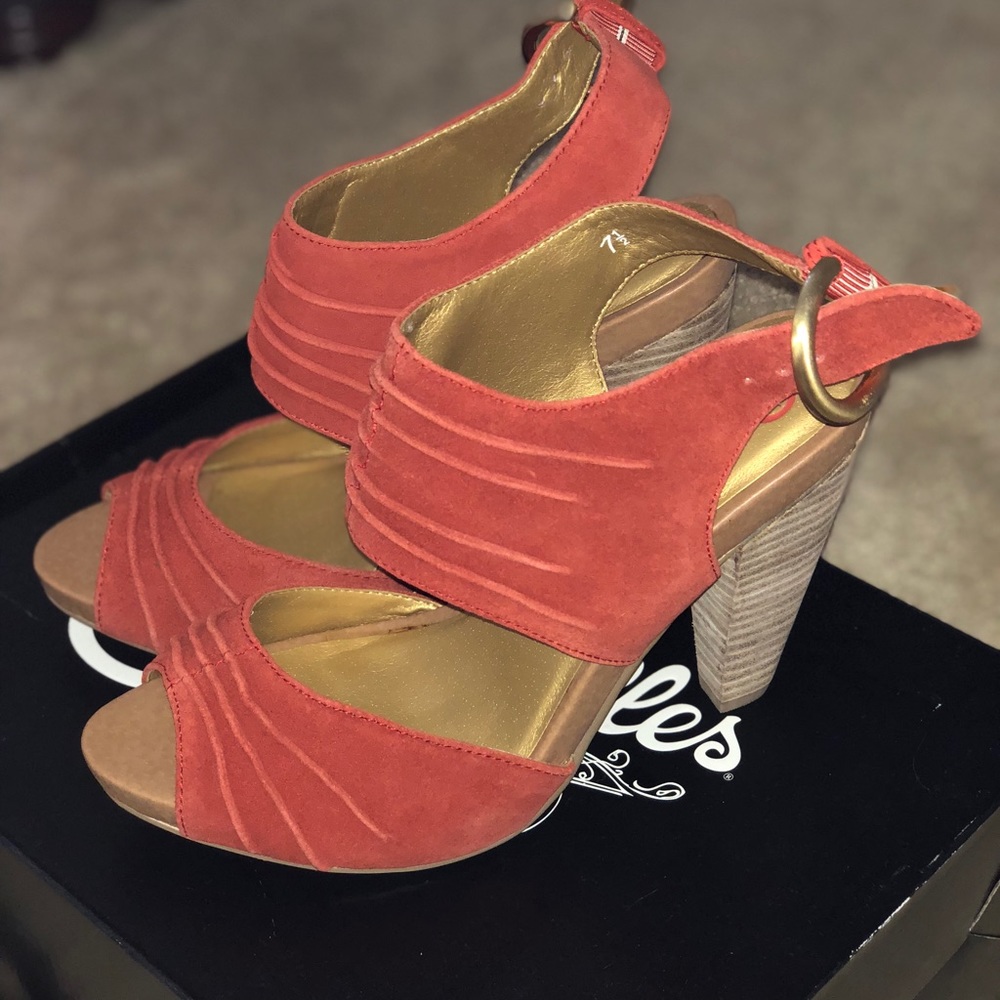Seychelles orange suede gypsy heels, size 7.5, new